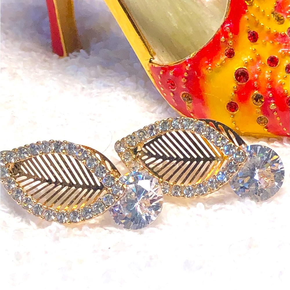 Gold leaf and large shiny cubic Earring-vintage -gorgeous glam